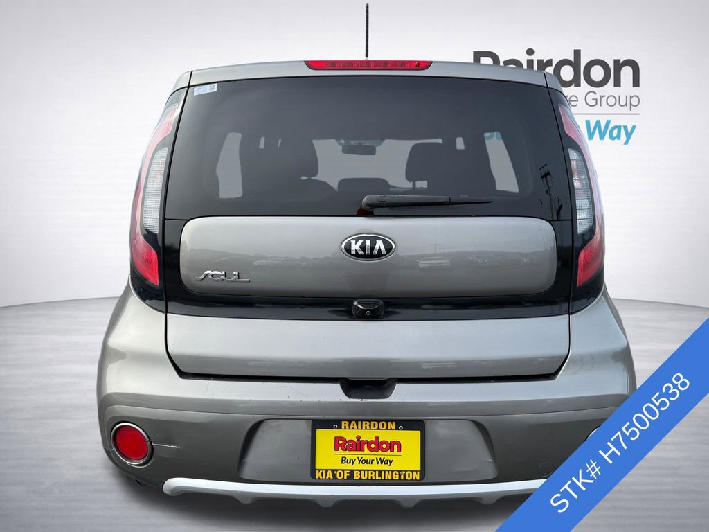 Used 2017 Kia Soul + image 4