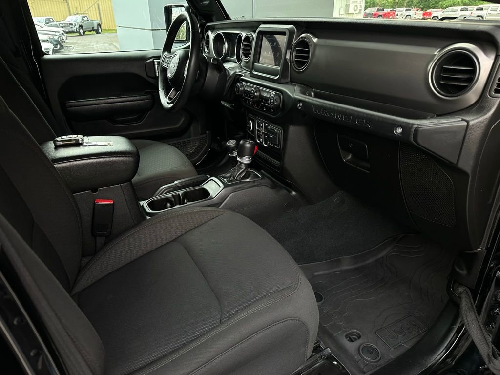 Used 2023 Jeep Wrangler Unlimited Sport AWD/4WD image 15