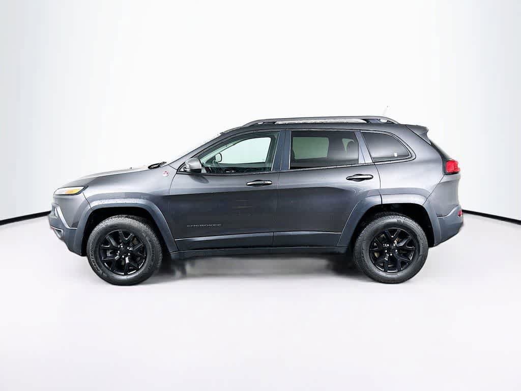 Used 2015 Jeep Cherokee Trailhawk w/ Comfort/Convenience Group AWD/4WD image 3
