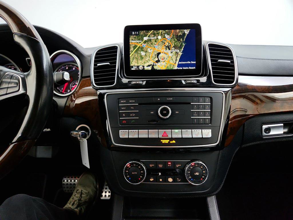 Used 2016 Mercedes-Benz GLE 400 4MATIC w/ Driver Assistance Package image 21