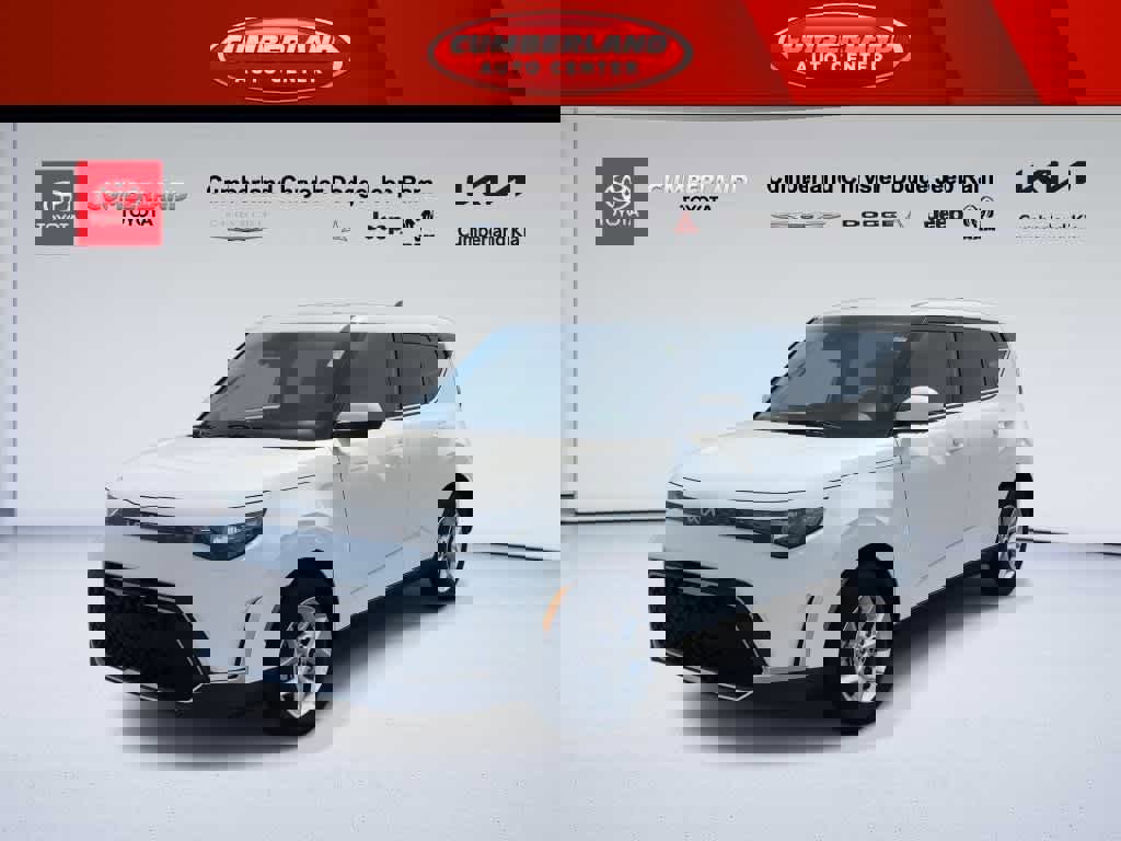 Used 2025 Kia Soul LX w/ LX Technology Package image 4