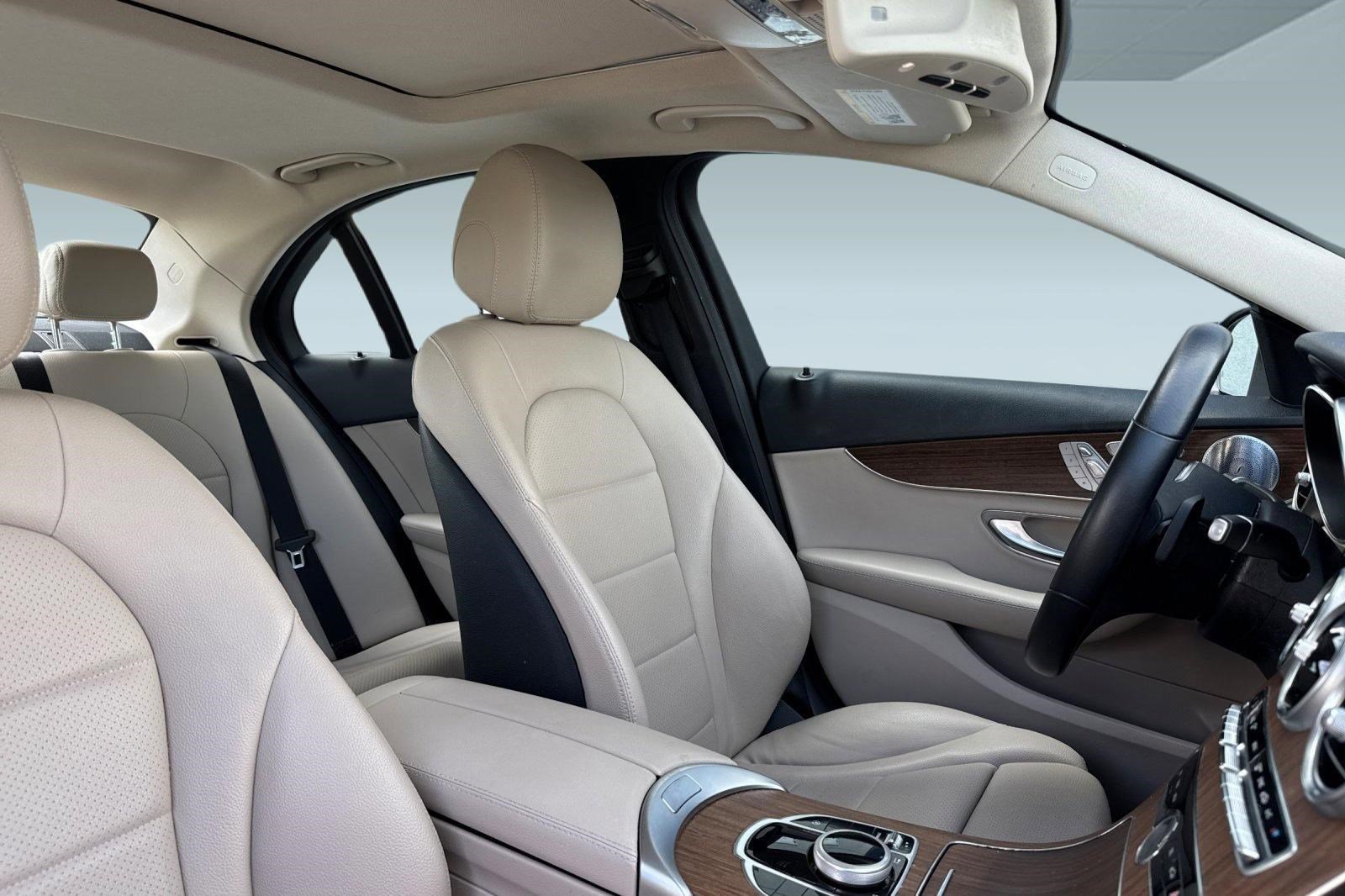 Used 2019 Mercedes-Benz C 300 Sedan image 31