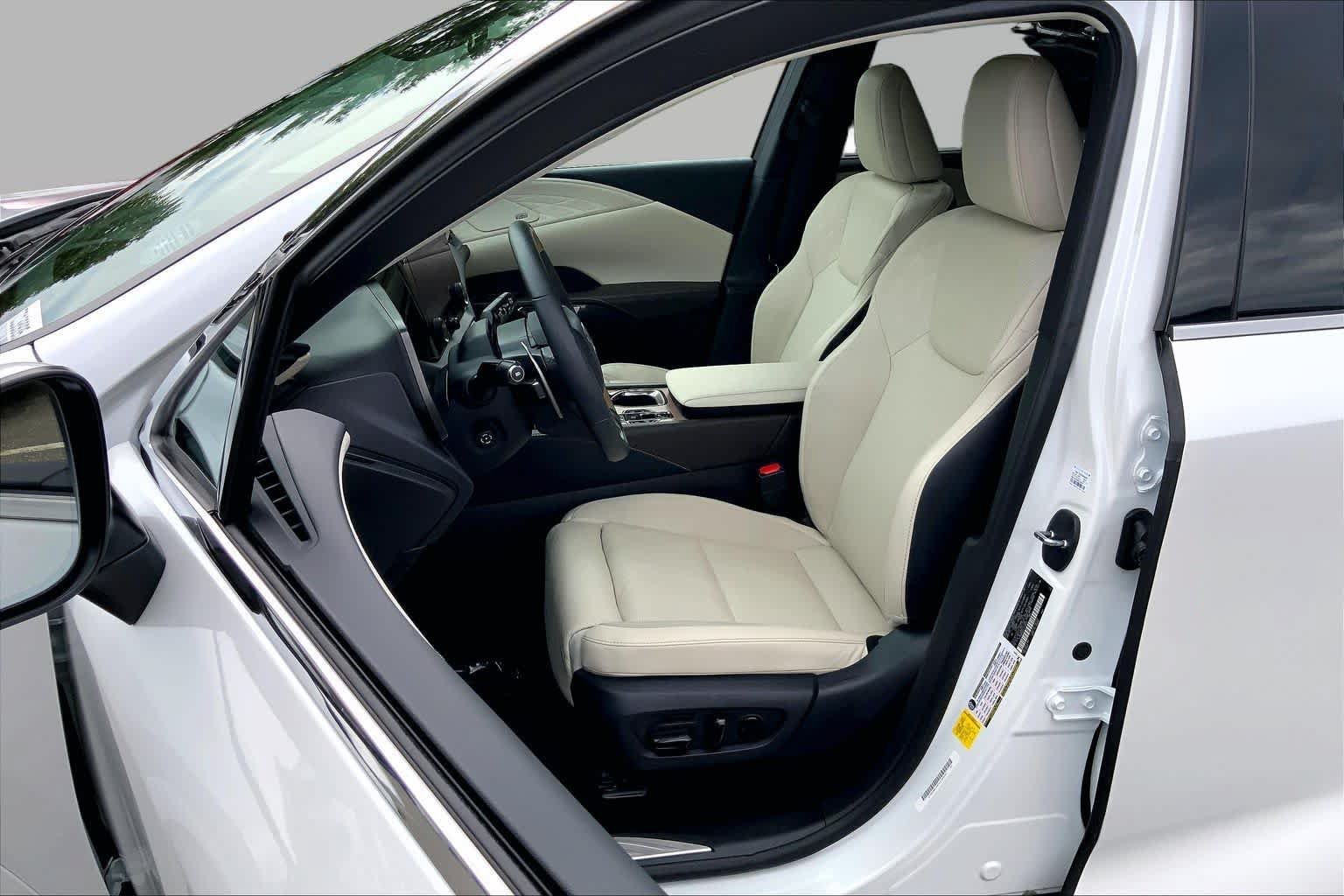 Certified 2026 Lexus RX 350 AWD w/ Convenience Package image 8
