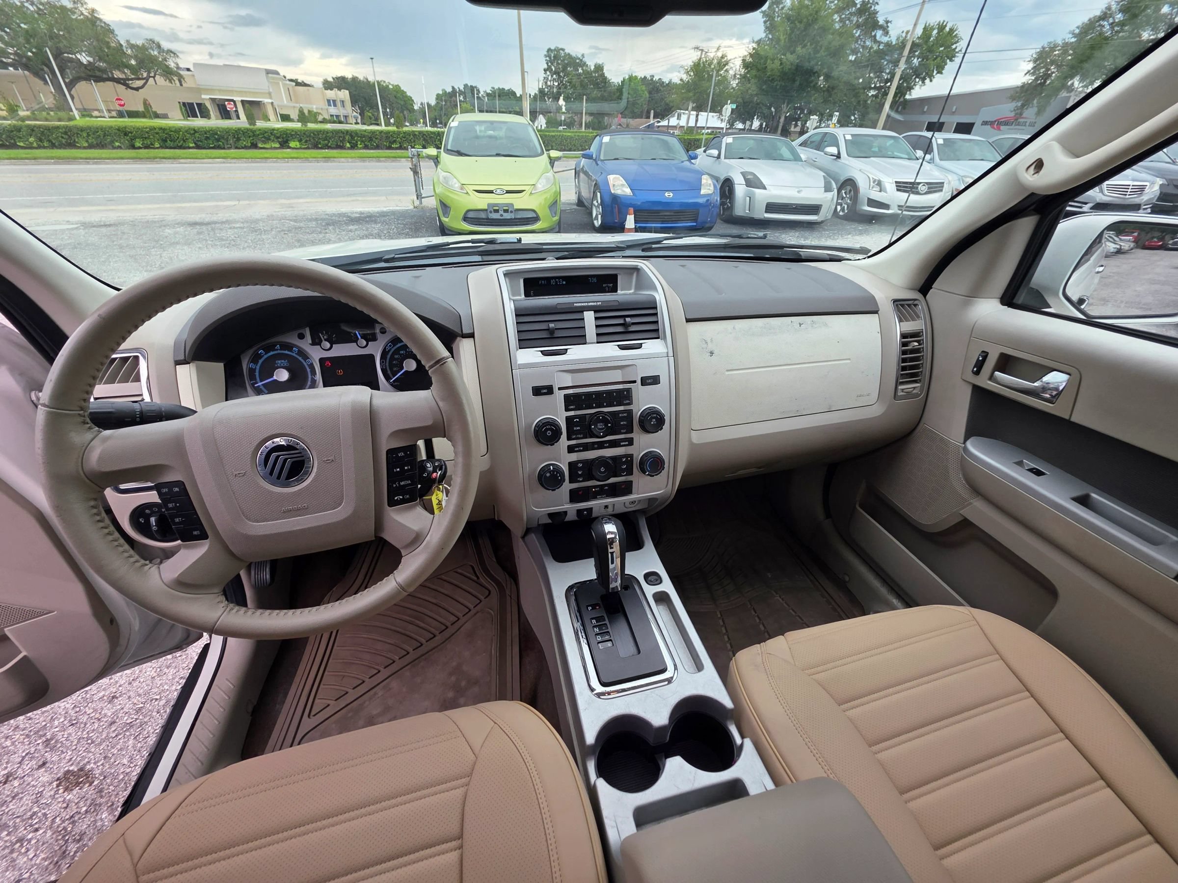 Used 2010 Mercury Mariner Premier FWD image 10