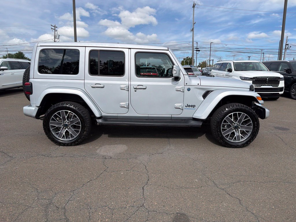 Used 2024 Jeep Wrangler High Altitude AWD/4WD image 8