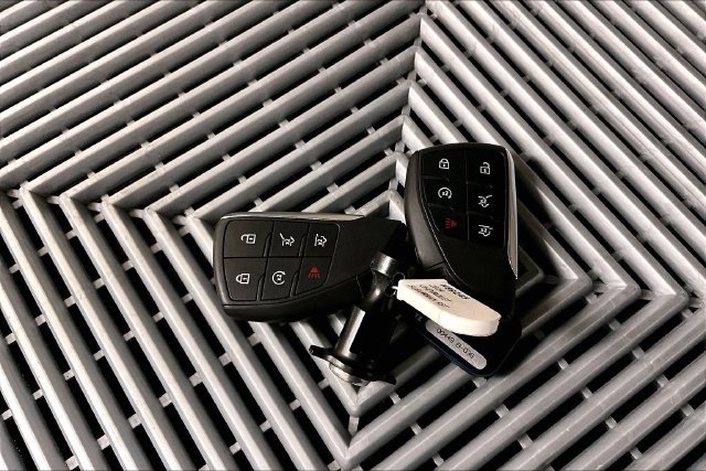 Used 2024 Chevrolet Suburban RST w/ Luxury Package AWD/4WD image 12