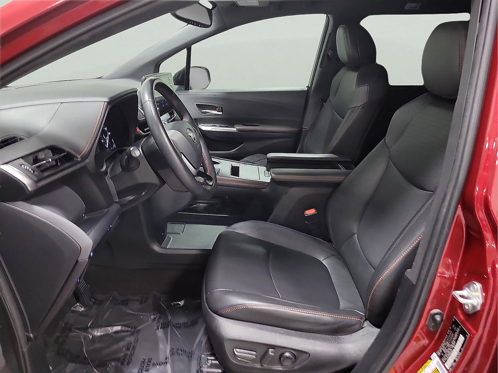 Used 2021 Toyota Sienna XSE AWD/4WD image 11
