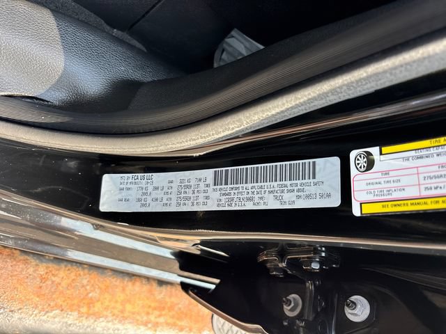 Used 2020 RAM 1500 Laramie AWD/4WD image 36
