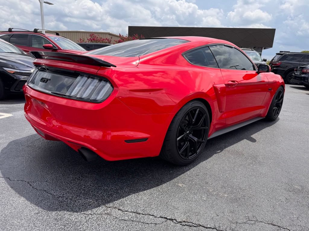 Used 2017 Ford Mustang GT RWD image 5