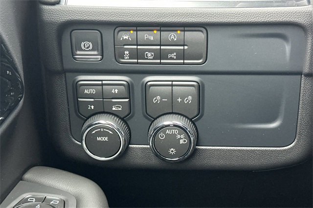 New 2026 Chevrolet Tahoe LS w/ LPO, Dark Essentials Package image 35