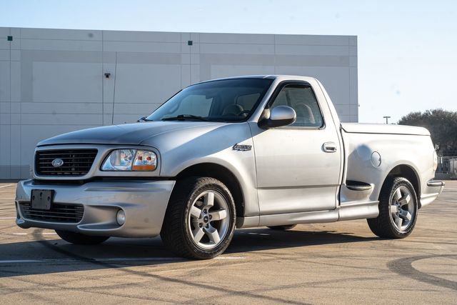 Used 2001 Ford F150 Lightning RWD image 6