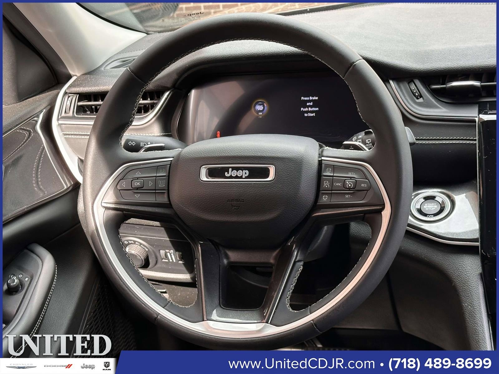 Used 2023 Jeep Grand Cherokee L Laredo image 21