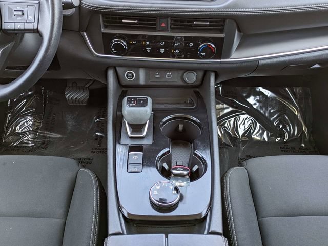 Used 2023 Nissan Rogue S AWD/4WD image 20
