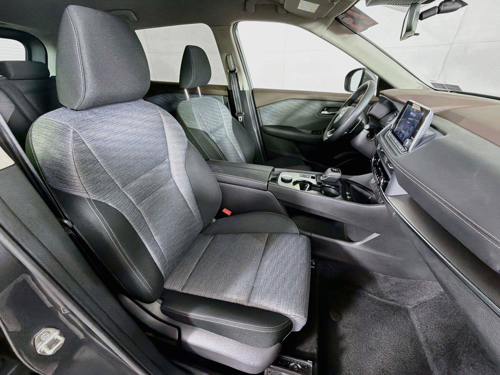Used 2023 Nissan Rogue SV AWD/4WD image 29