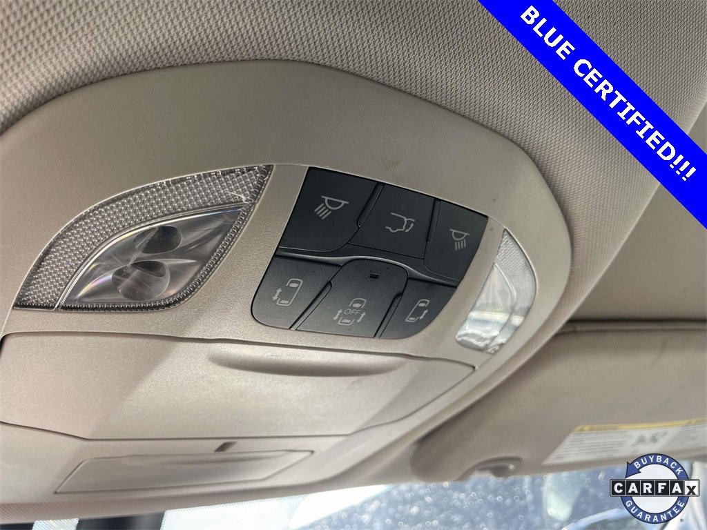 Used 2022 Chrysler Pacifica Touring-L image 25