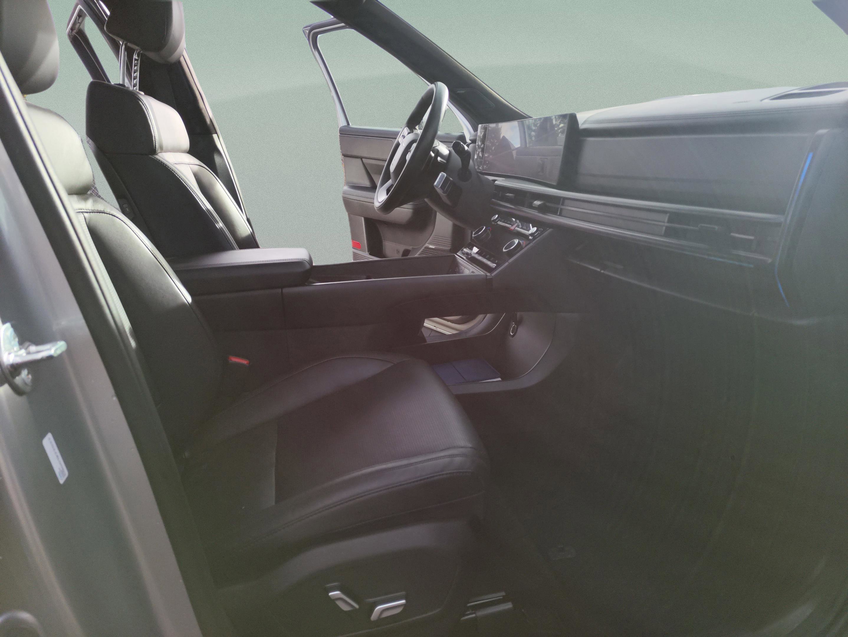 Used 2024 Hyundai Santa Fe Calligraphy image 15