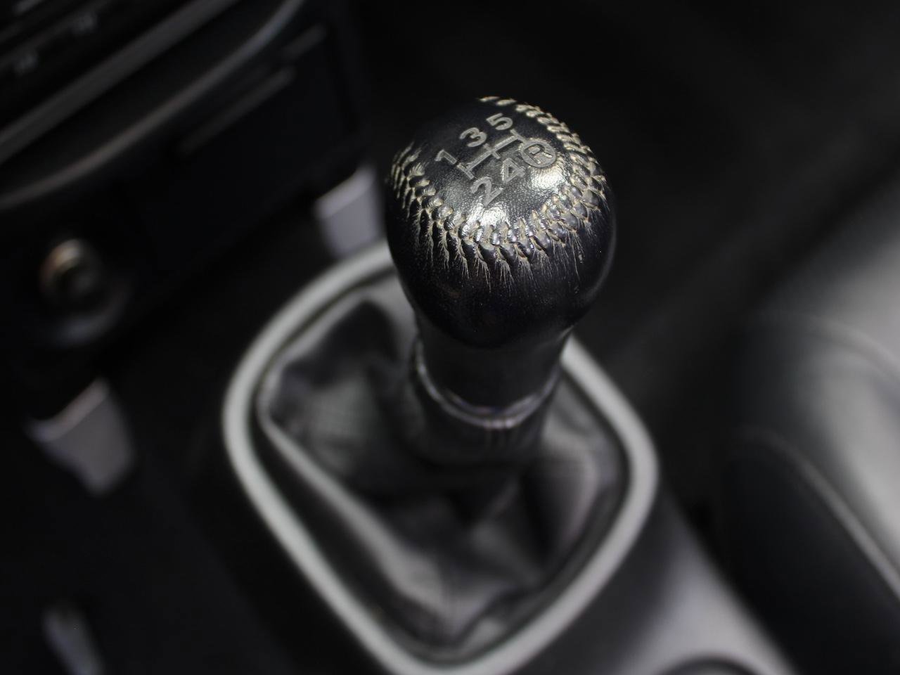 Used 2004 Toyota MR2 RWD image 33