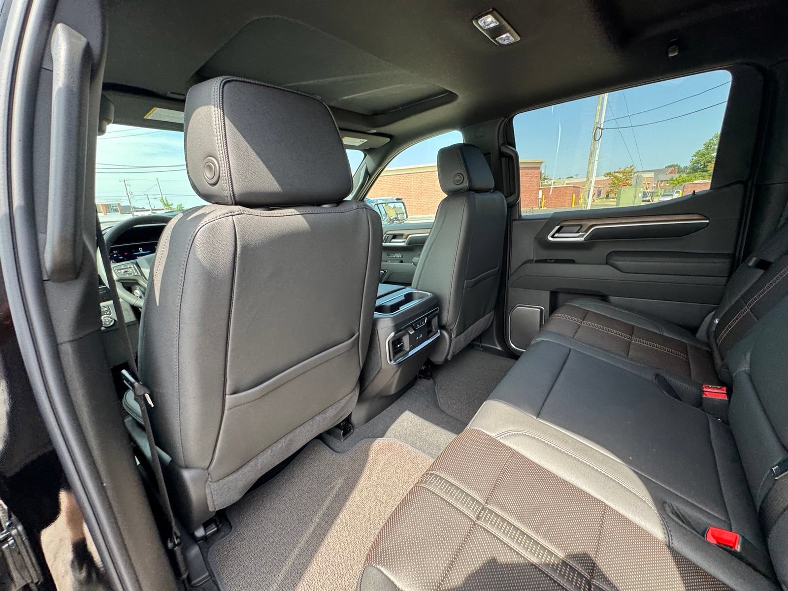 New 2026 Chevrolet Silverado 1500 High Country w/ Midnight Edition AWD/4WD image 28