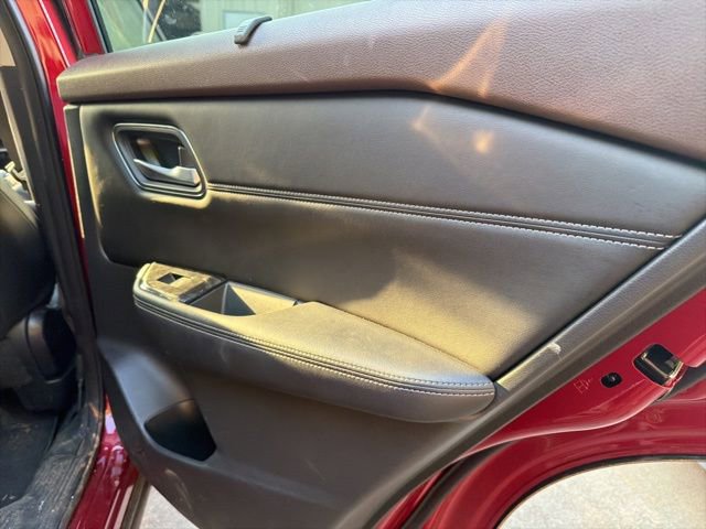 Used 2021 Nissan Rogue SV w/ Premium Package FWD image 14