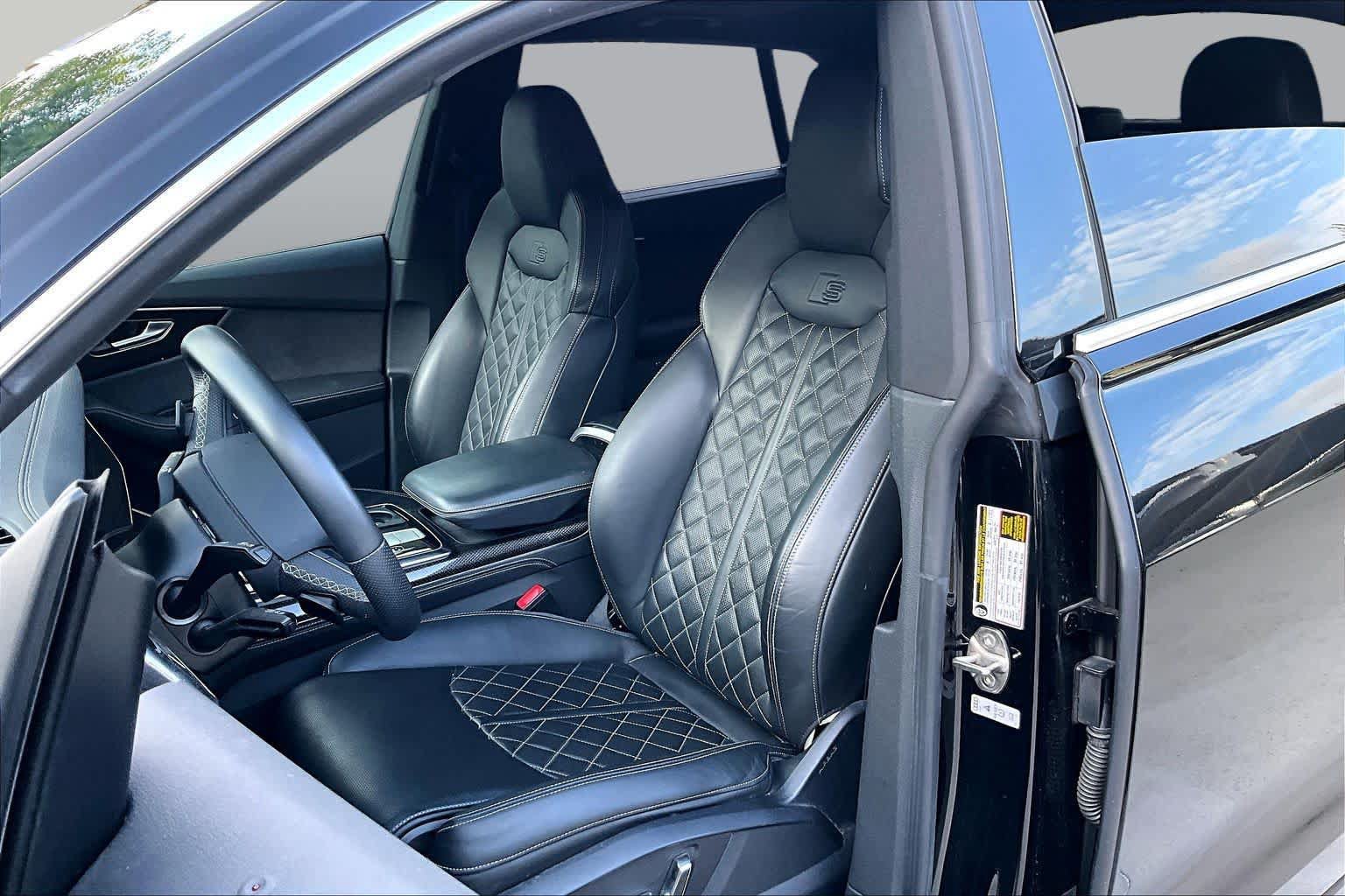 Used 2023 Audi SQ8 Prestige AWD/4WD image 8
