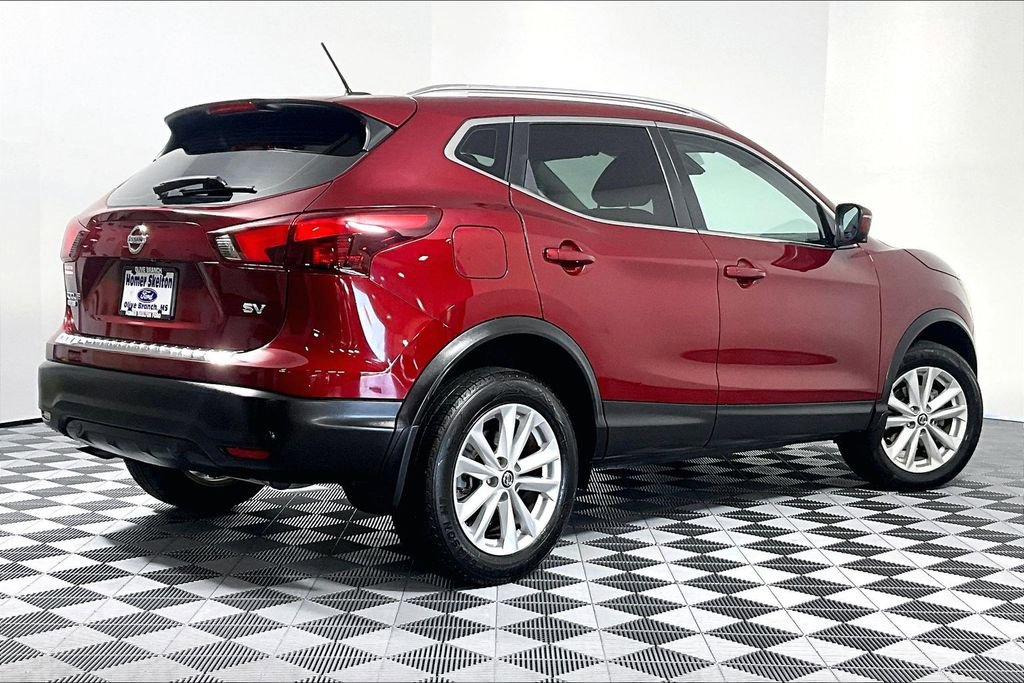 Used 2019 Nissan Rogue Sport SV w/ Technology Package FWD image 12