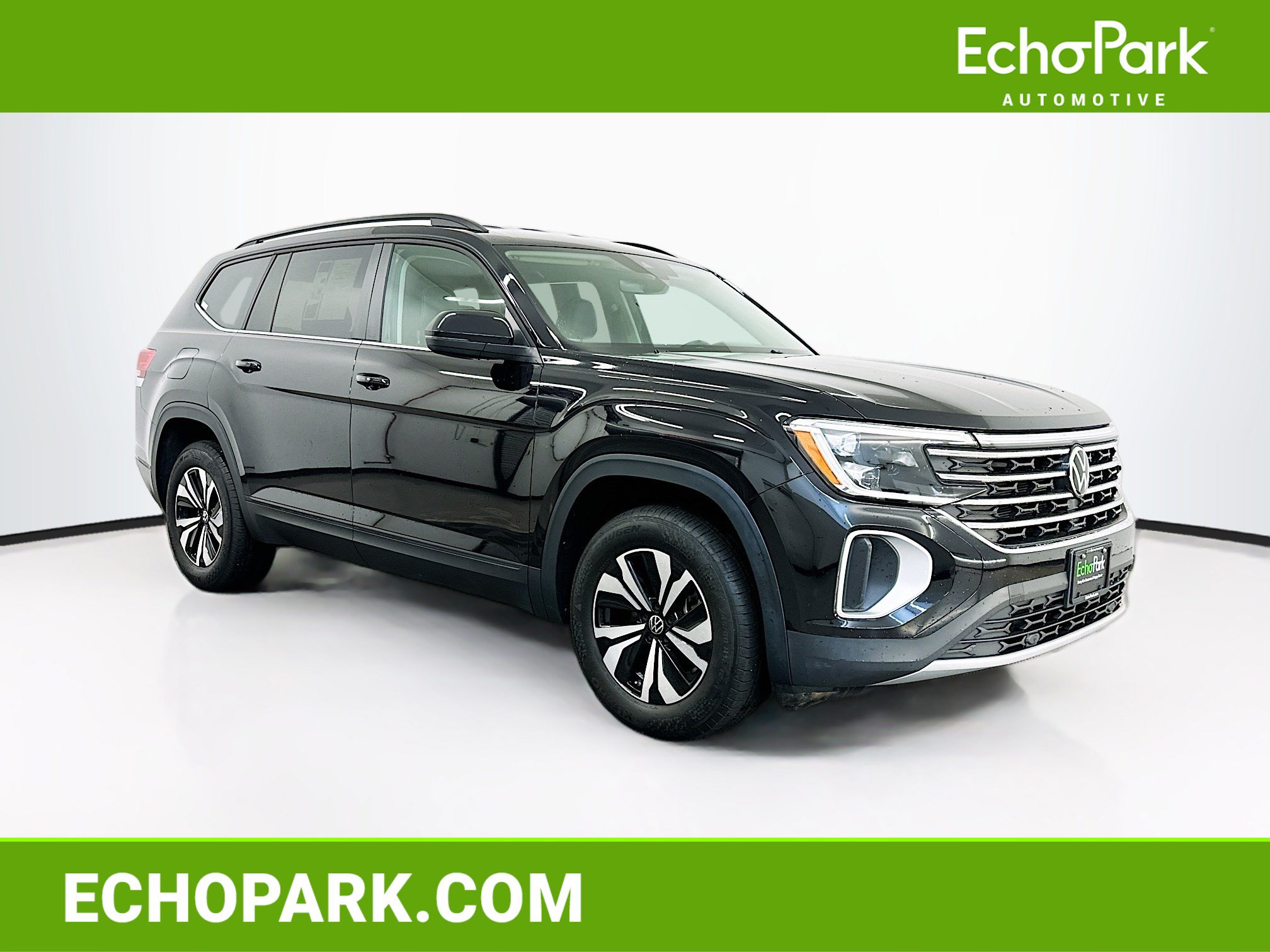 Used 2024 Volkswagen Atlas SE AWD/4WD image 1