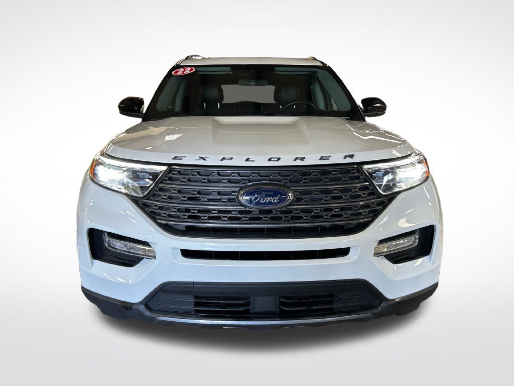 Used 2022 Ford Explorer XLT w/ Equipment Group 202A AWD/4WD image 9