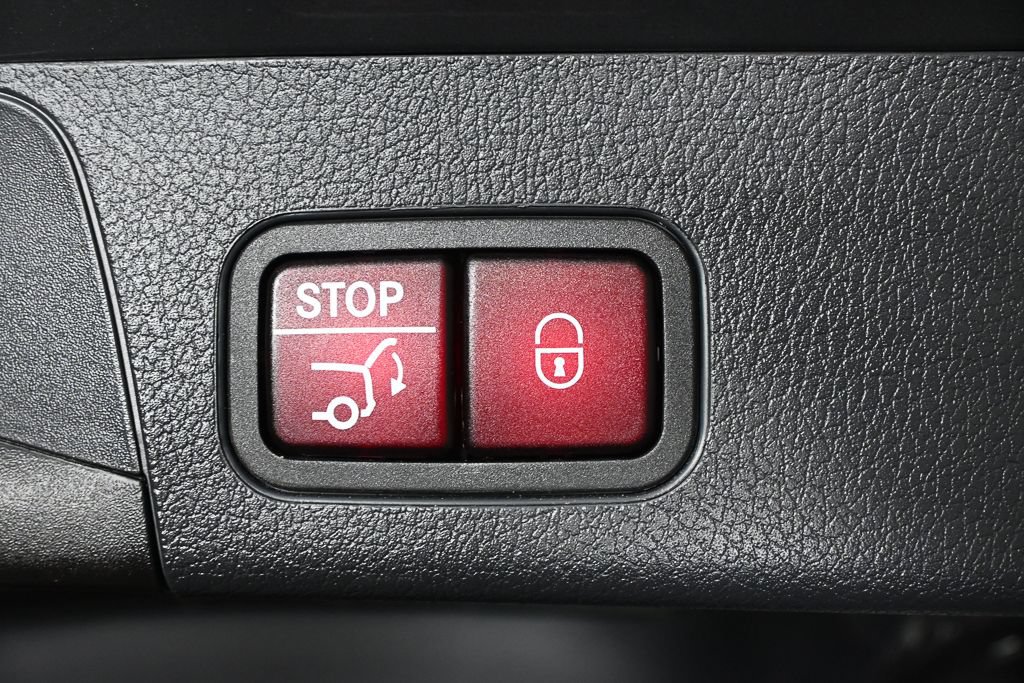 Certified 2023 Mercedes-Benz GLB 250 image 30