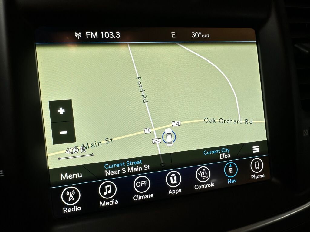 Used 2017 Chrysler 300 C Platinum w/ Safetytec Plus Group image 13