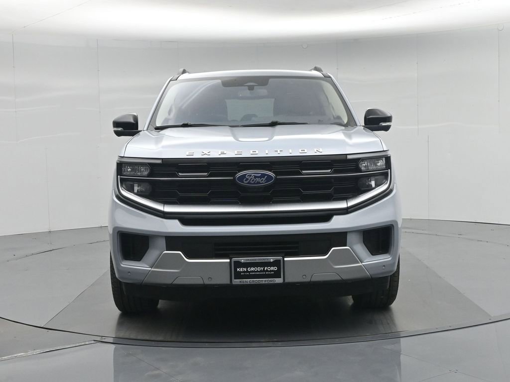 Used 2025 Ford Expedition Max Platinum w/ Driver's Package image 39