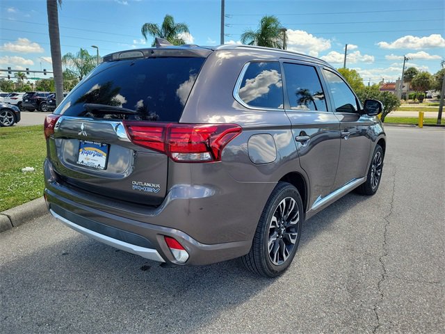 Used 2018 Mitsubishi Outlander SEL image 4