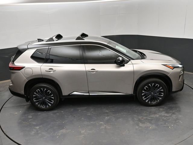 Certified 2025 Nissan Rogue Platinum image 28