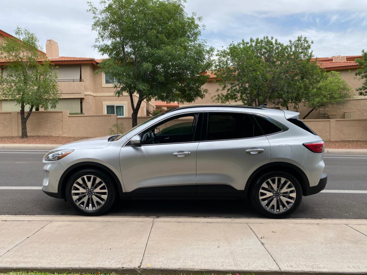 Used 2020 Ford Escape Titanium w/ Titanium Premium Package 2.0 image 12