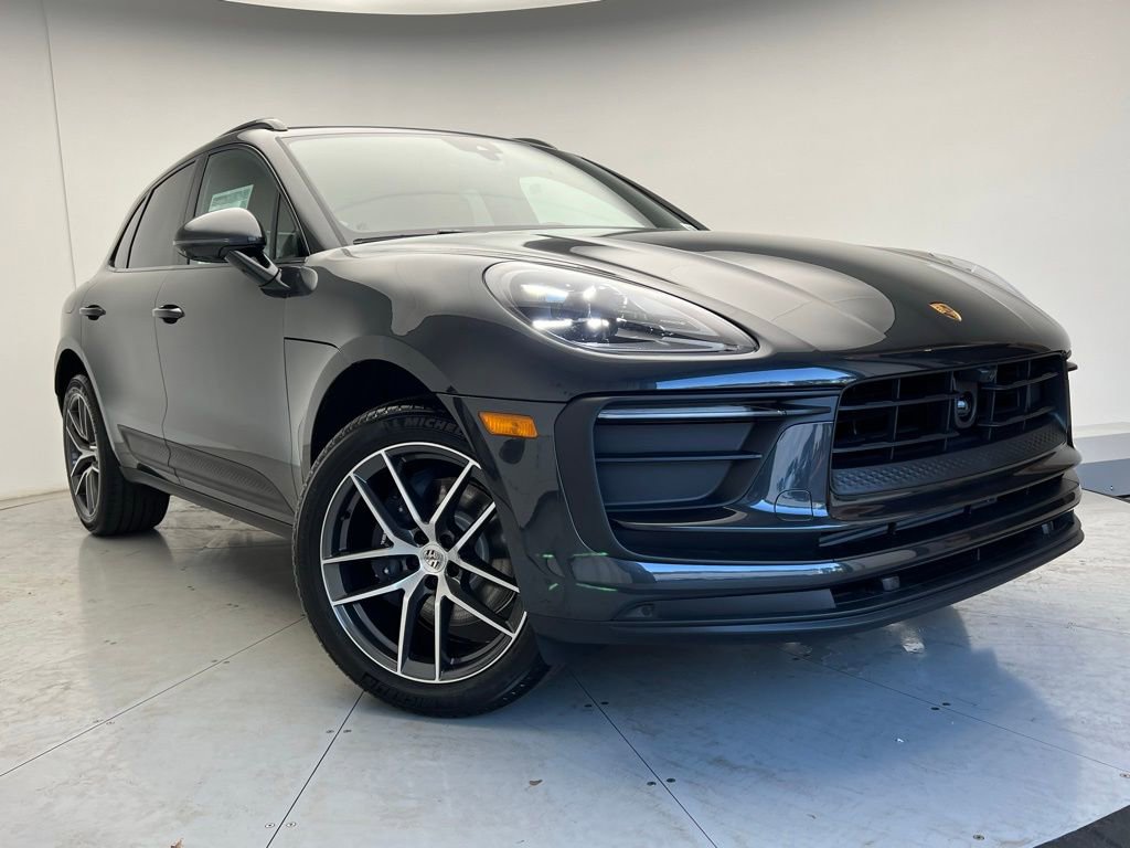 Used 2026 Porsche Macan AWD/4WD image 24