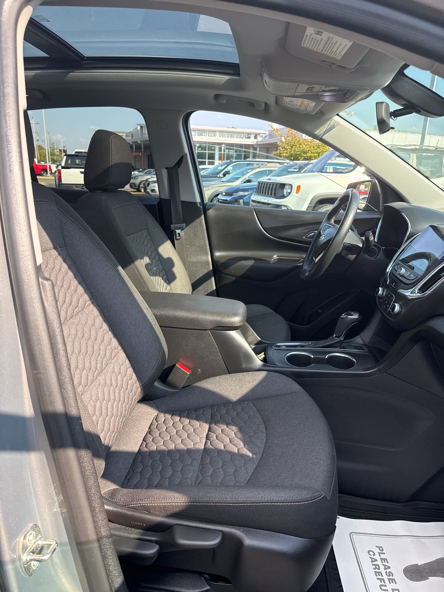 Used 2019 Chevrolet Equinox LT w/ Sun & Navigation Package image 15