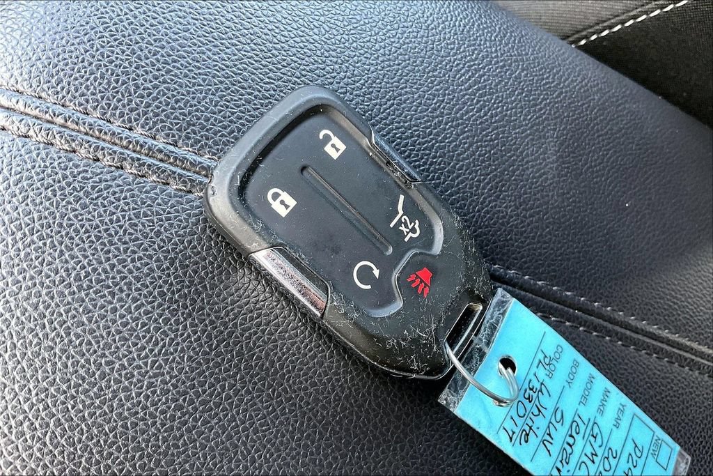 Used 2023 GMC Terrain SLE w/ Driver Convenience Package AWD/4WD image 11