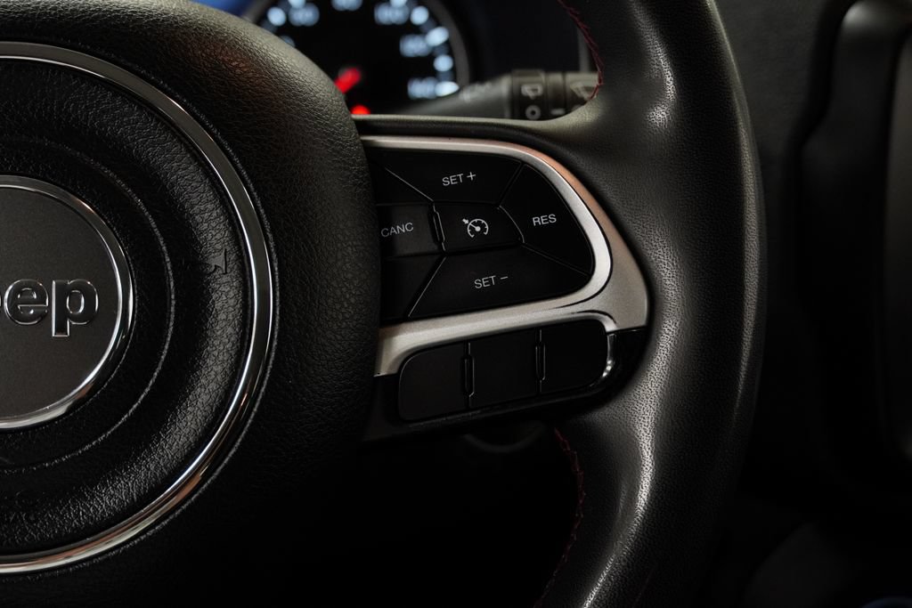 Certified 2023 Jeep Renegade Trailhawk AWD/4WD image 38