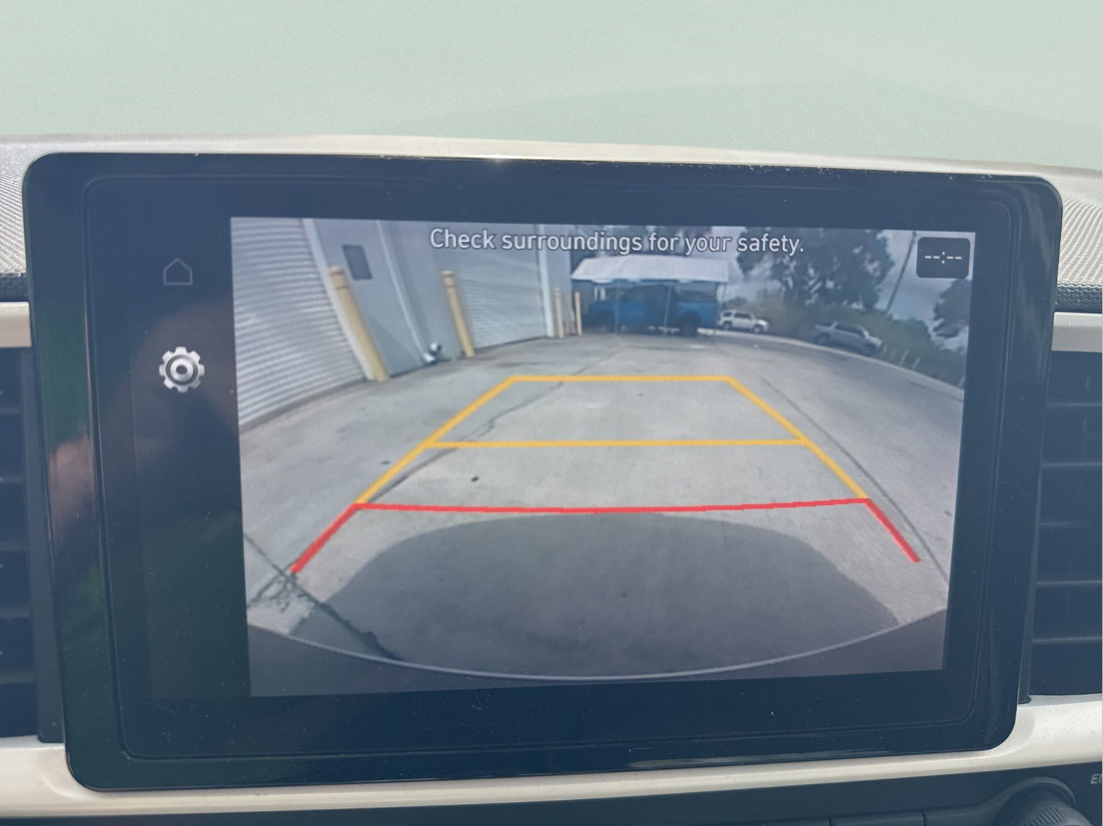 Used 2023 Hyundai Venue Limited FWD image 36