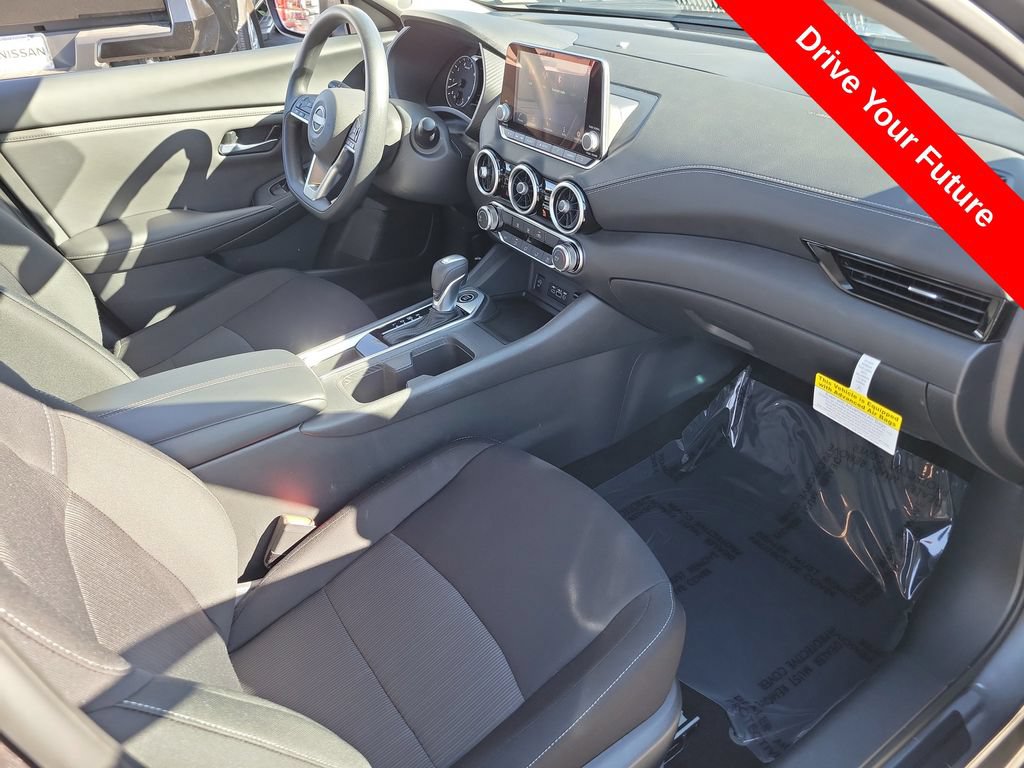 Used 2025 Nissan Sentra SV w/ Trunk Package FWD image 15