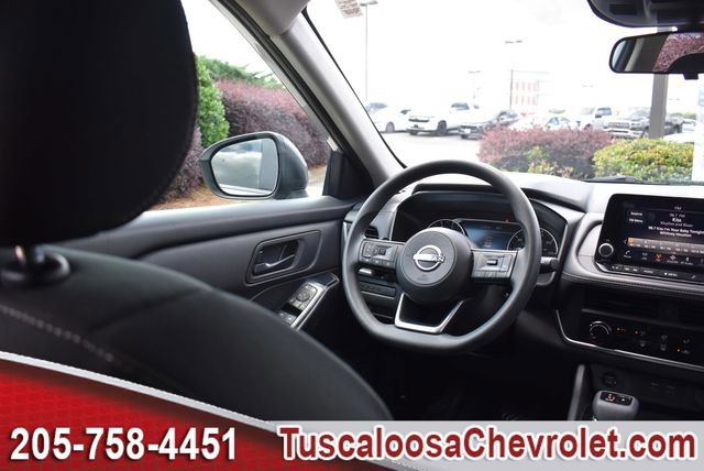 Used 2024 Nissan Rogue S FWD image 23