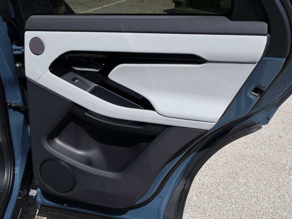 New 2026 Land Rover Range Rover Evoque Dynamic SE image 15