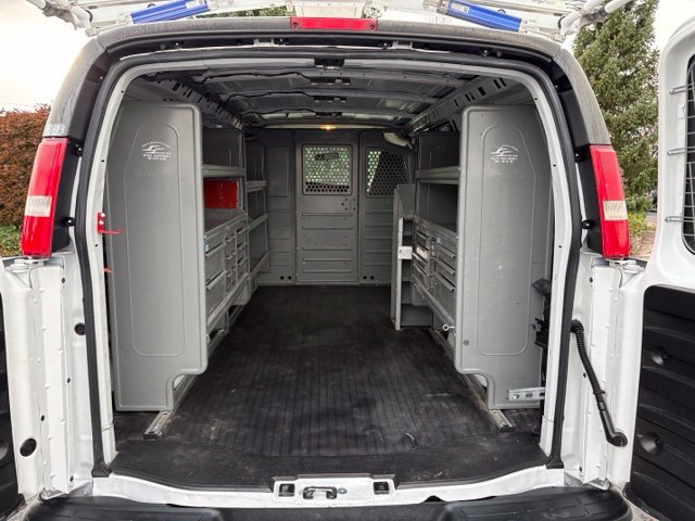 Used 2021 Chevrolet Express 2500 w/ Driver Convenience Package RWD image 8