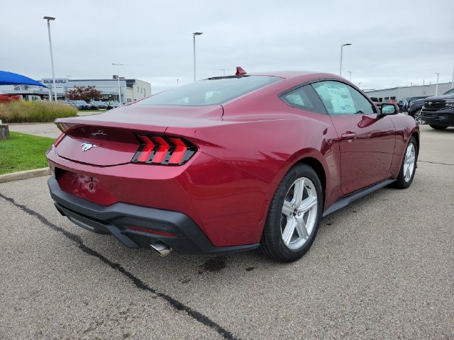 Used 2026 Ford Mustang Coupe RWD image 5