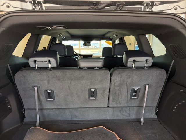 Used 2025 GMC Acadia AT4 w/ LPO, Floor Liner Package image 21