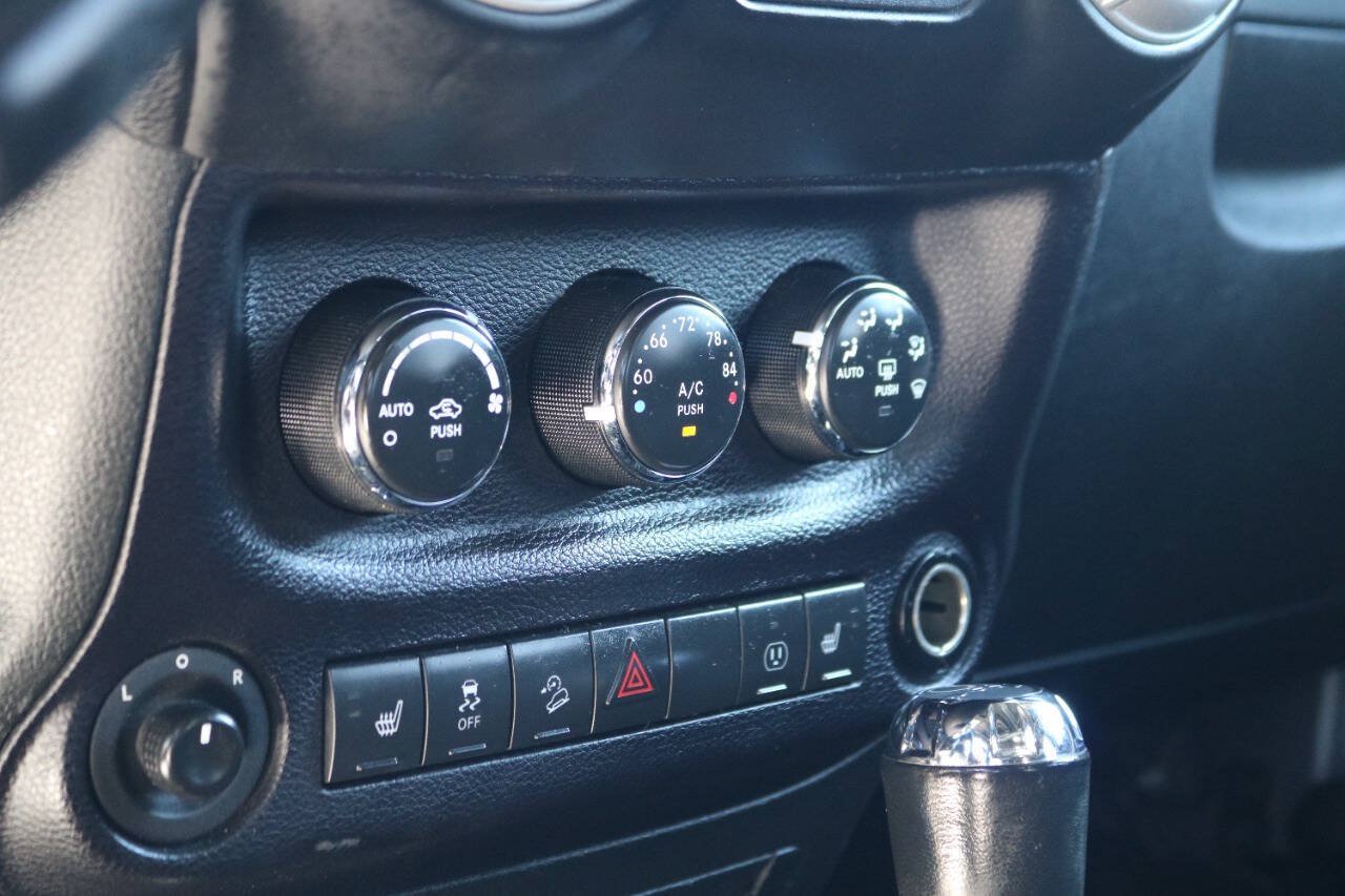 Used 2014 Jeep Wrangler Unlimited Rubicon AWD/4WD image 79
