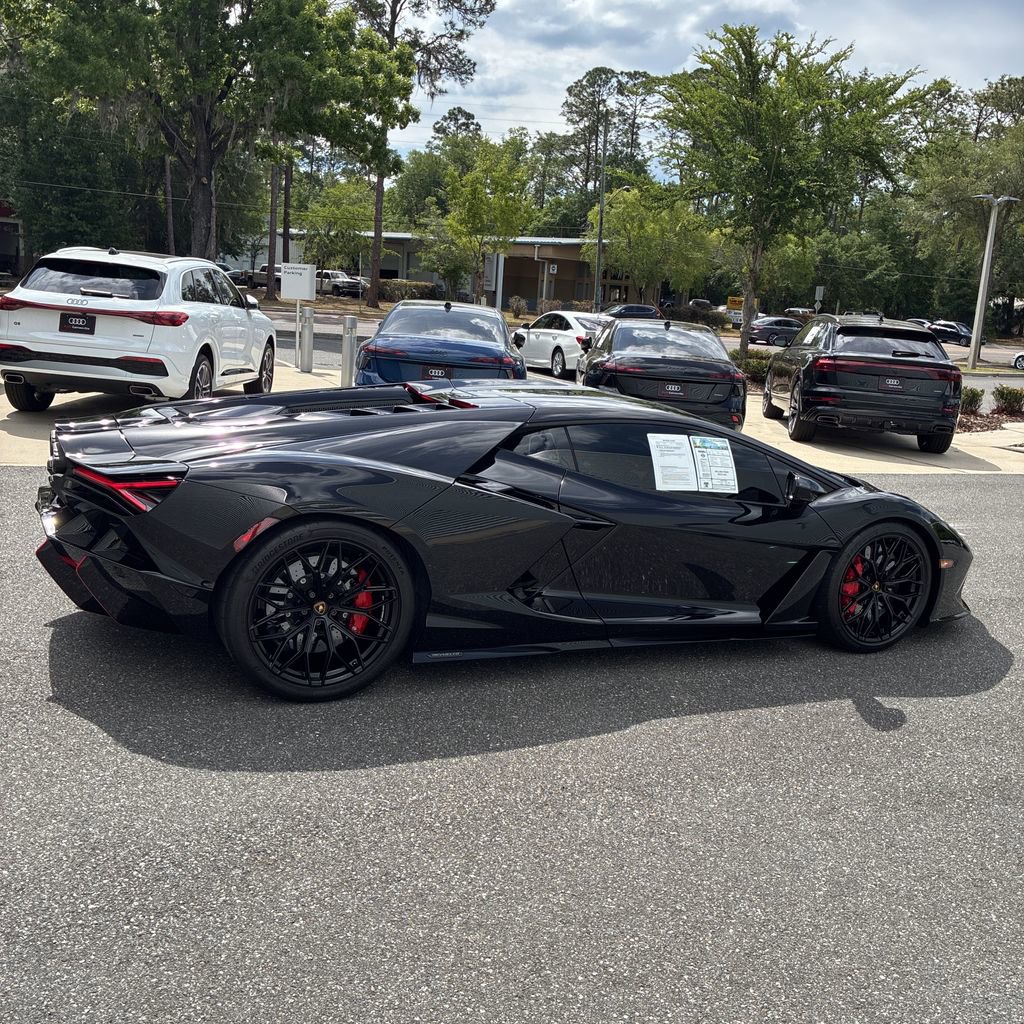 Used 2024 Lamborghini Revuelto AWD/4WD image 17