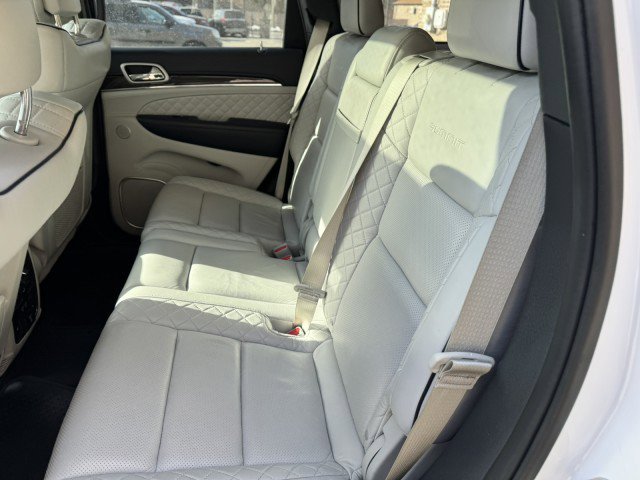 Used 2019 Jeep Grand Cherokee Summit image 11