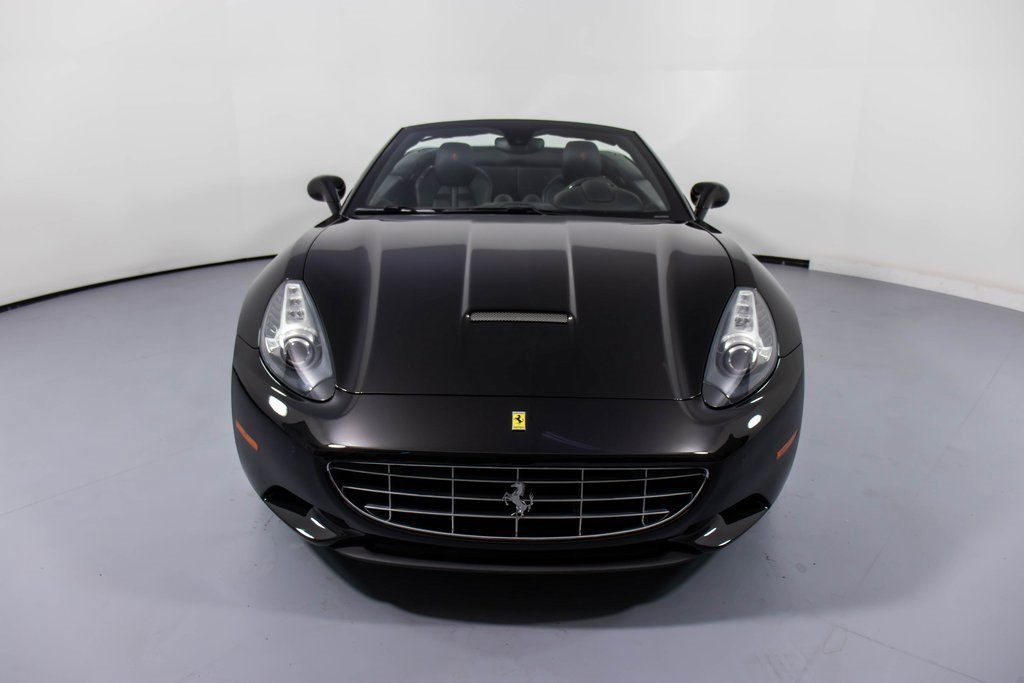 Used 2014 Ferrari California image 15