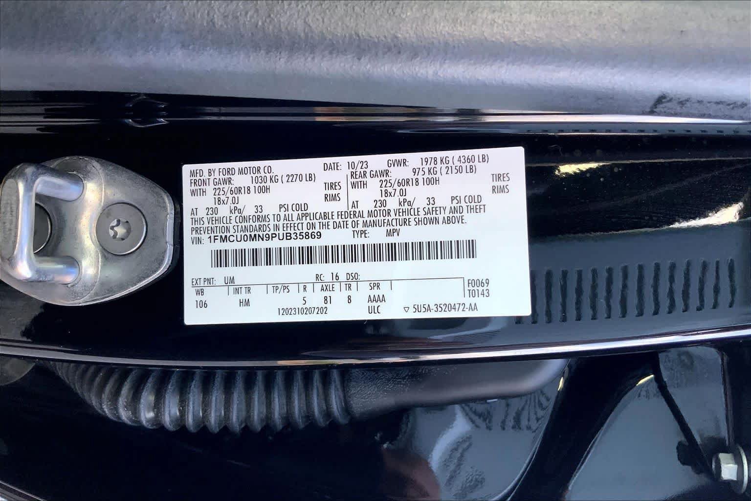 Used 2023 Ford Escape ST-Line w/ Tech Pack #1 FWD image 28
