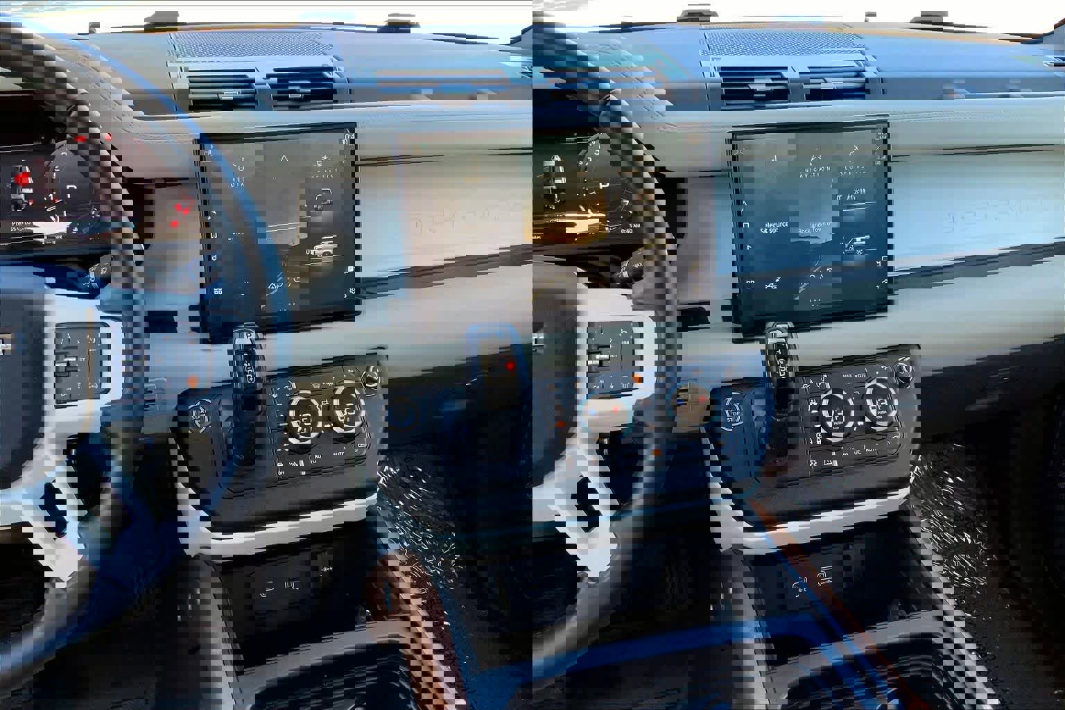 Used 2024 Land Rover Defender 130 S image 6